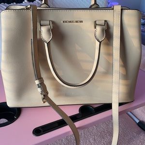 NEW Micheal kors savannah satchel oyster color